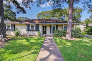 18222 Point Lookout Dr, Houston, TX 77058