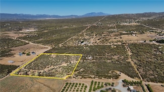 31 Brownie Rd, Aguanga, CA 92536