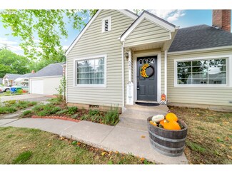 541 Knoop Ln, Eugene, OR 97404