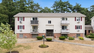 10 Royal Dane Dr Unit 79, Marshfield, MA 02050