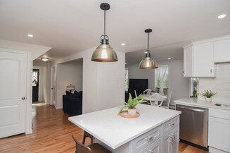 14 Holstrom Ct, Auburn, MA 01501