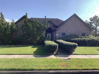 1601 Oak Place Ct, Pearland, TX 77581