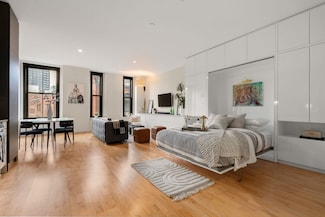 346 Congress St Unit 508, Boston, MA 02210