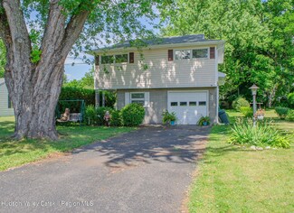 38 Koeppel Ave, Catskill, NY 12414