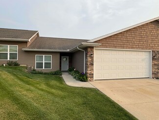 1611 Breca Ridge Dr Unit 2, Anamosa, IA 52205
