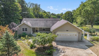 19601 Dutch Settlement St, Cassopolis, MI 49031