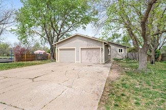 310 E Deer Creek Dr, Rose Hill, KS 67133