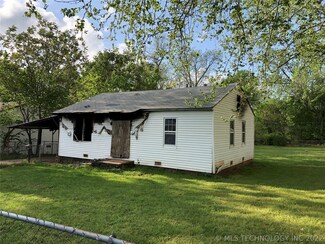 205 W 44th St, Sand Springs, OK 74063