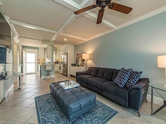 426 Broad Ave S Unit 426, Naples, FL 34102