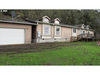 167 Isabell Ave, Roseburg, OR 97470