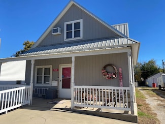 904 3rd St, Alva, OK 73717