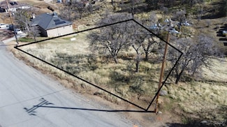 21204 Stage Dr, Tehachapi, CA 93561