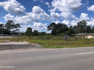 9413 Tucker Rd, Biloxi, MS 39532