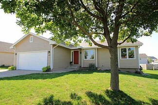610 Linden St, Dallas Center, IA 50063