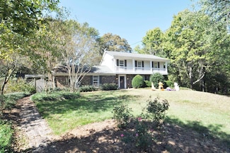 1917 Allyson Dr, Tupelo, MS 38804