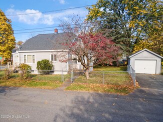 21 Sherwood Ave, Rensselaer, NY 12144