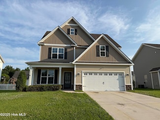 102 Periwinkle St, Burgaw, NC 28425