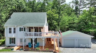 186 Hawks Point Dr, Zirconia, NC 28790
