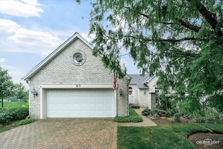 27 Hillcrest Dr, Sugar Grove, IL 60554