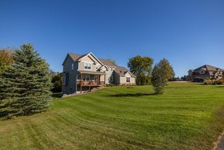 8830 Fitzpatrick Ln NW, Rochester, MN 55901