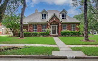 16839 Willow Bend Ct, Sugar Land, TX 77479