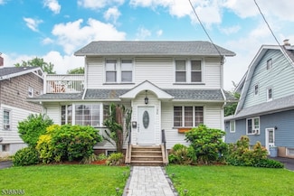 156 Cedar Ave, Hawthorne, NJ 07506