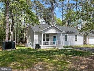 520 S Glebe Rd, Montross, VA 22520