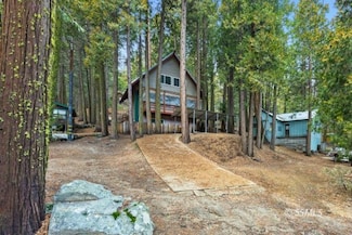 10729 Pine Dr, Wofford Heights, CA 93285