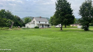 104 Hereford St, Tellico Plains, TN 37385