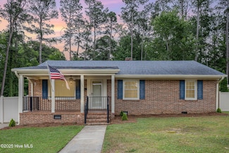 1504 Woodside Dr W, Wilson, NC 27893