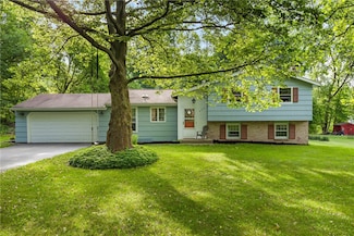 652 Marsh Rd, Pittsford, NY 14534