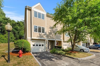 58 Hunters Run Place, Haverhill, MA 01832