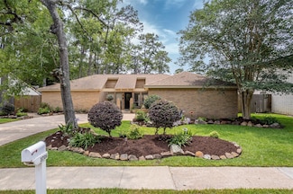 3706 Autumn Ln, Baytown, TX 77521