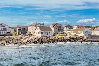 28 Glenwood Ave, Narragansett, RI 02882