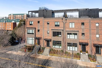 1031 E Water St, Charlottesville, VA 22902