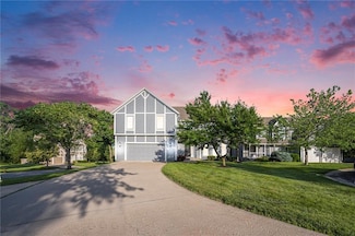 8901 W 128th St, Overland Park, KS 66213