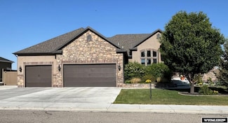 18 Long Dr, Rock Springs, WY 82901