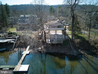 1827 Trails End Ln, Upper Black Eddy, PA 18972