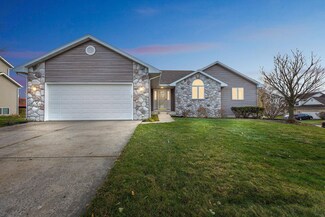 1100 Starlight Ln, Cottage Grove, WI 53527