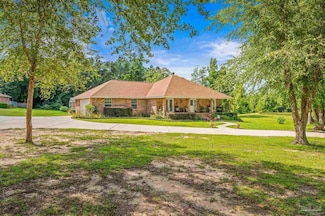 6552 Emerald Forest Dr, Milton, FL 32570