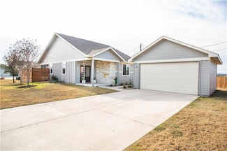 200 Rose Dr, Dripping Springs, TX 78620