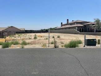 2012 Diamante Dr, Tulare, CA 93274