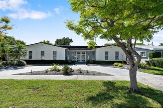 2382 NE 197th St, Miami, FL 33180