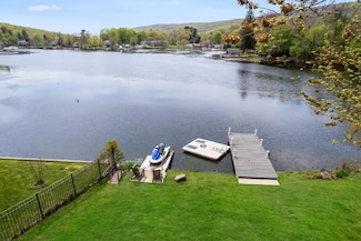 25 Teneyck Ave, Greenwood Lake, NY 10925