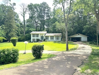 95 Melrose Montebello Pkwy, Natchez, MS 39120