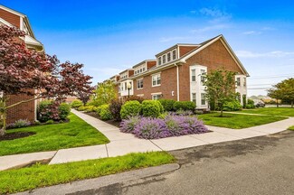 144 Quincy Shore Dr Unit 136, Quincy, MA 02171