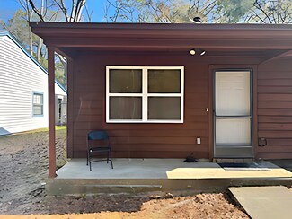 3245 Mission Rd, Tallahassee, FL 32303