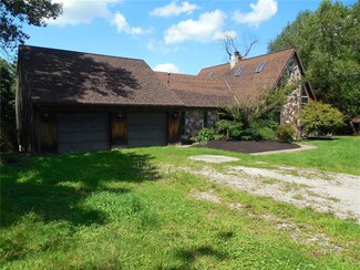 381 Munntown Rd, Eighty Four, PA 15330