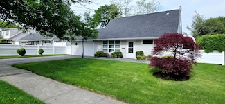 6 Arizona Ave, Syosset, NY 11791