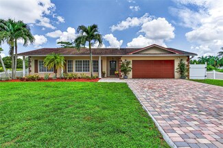 10751 SW 26th Ct, Davie, FL 33328